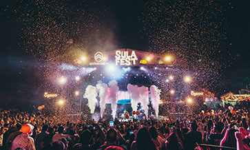 Celebrating 15 Years of Sula Fest: Music, Wine, and Market Leadership